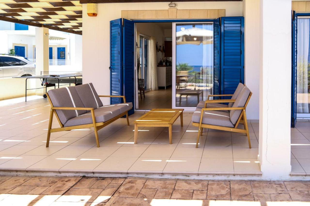 Phaedrus Living: Seaside Luxury Villa Anafi Paralímni Extérieur photo