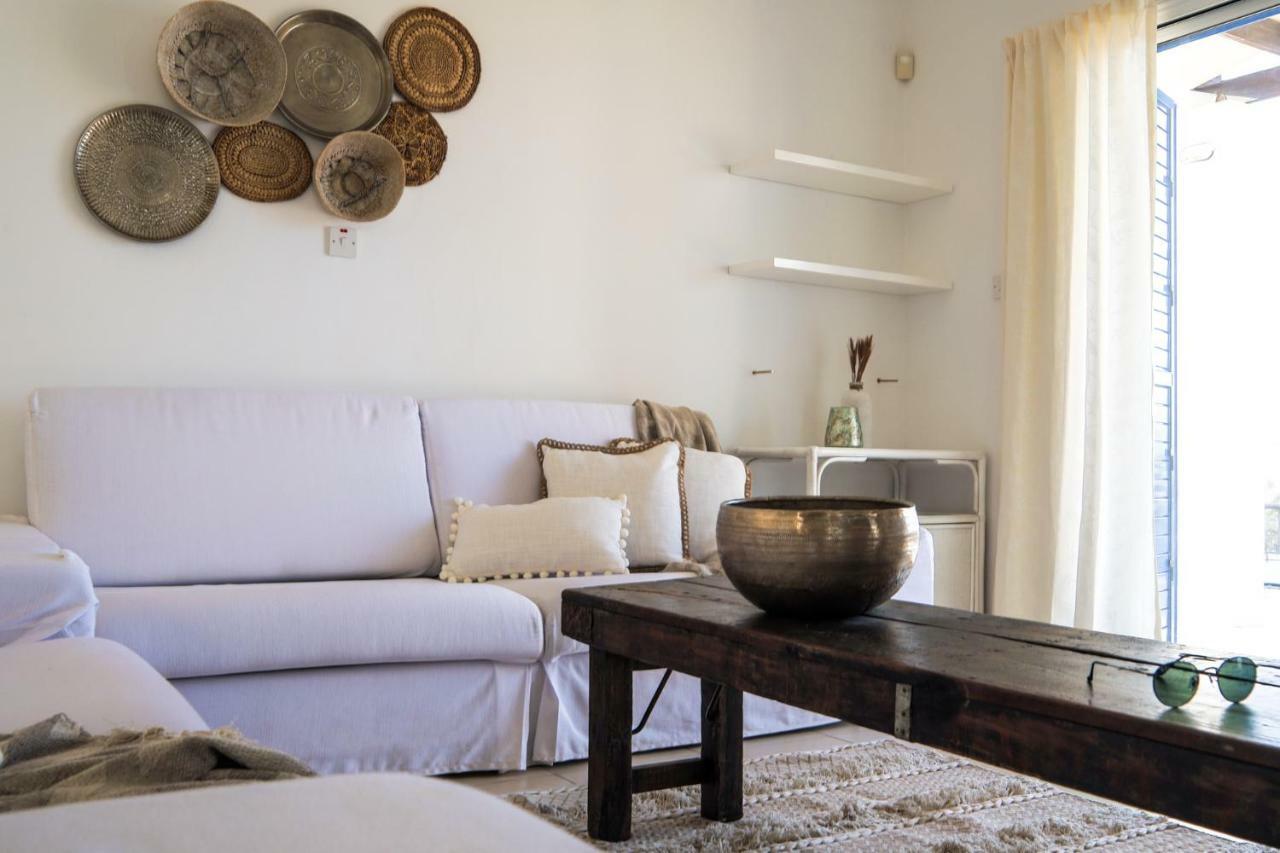 Phaedrus Living: Seaside Luxury Villa Anafi Paralímni Extérieur photo