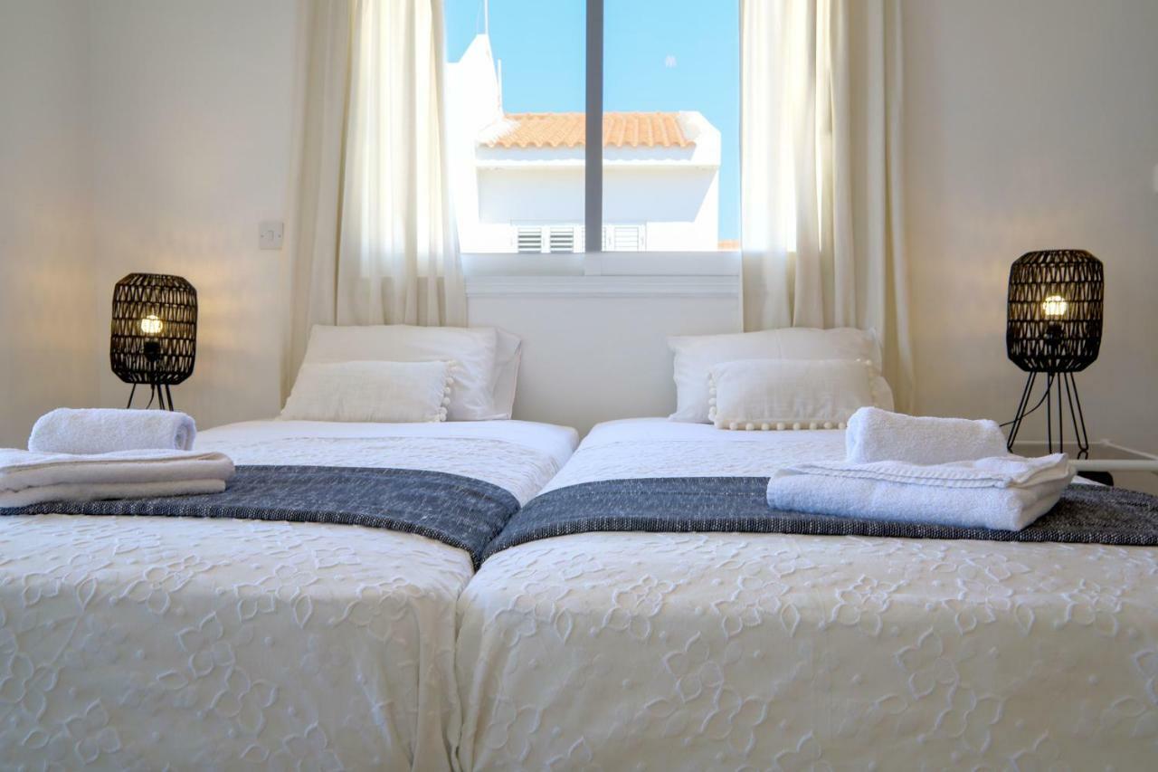 Phaedrus Living: Seaside Luxury Villa Anafi Paralímni Extérieur photo