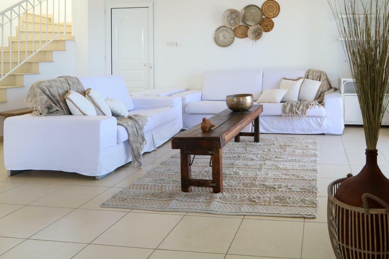 Phaedrus Living: Seaside Luxury Villa Anafi Paralímni Extérieur photo