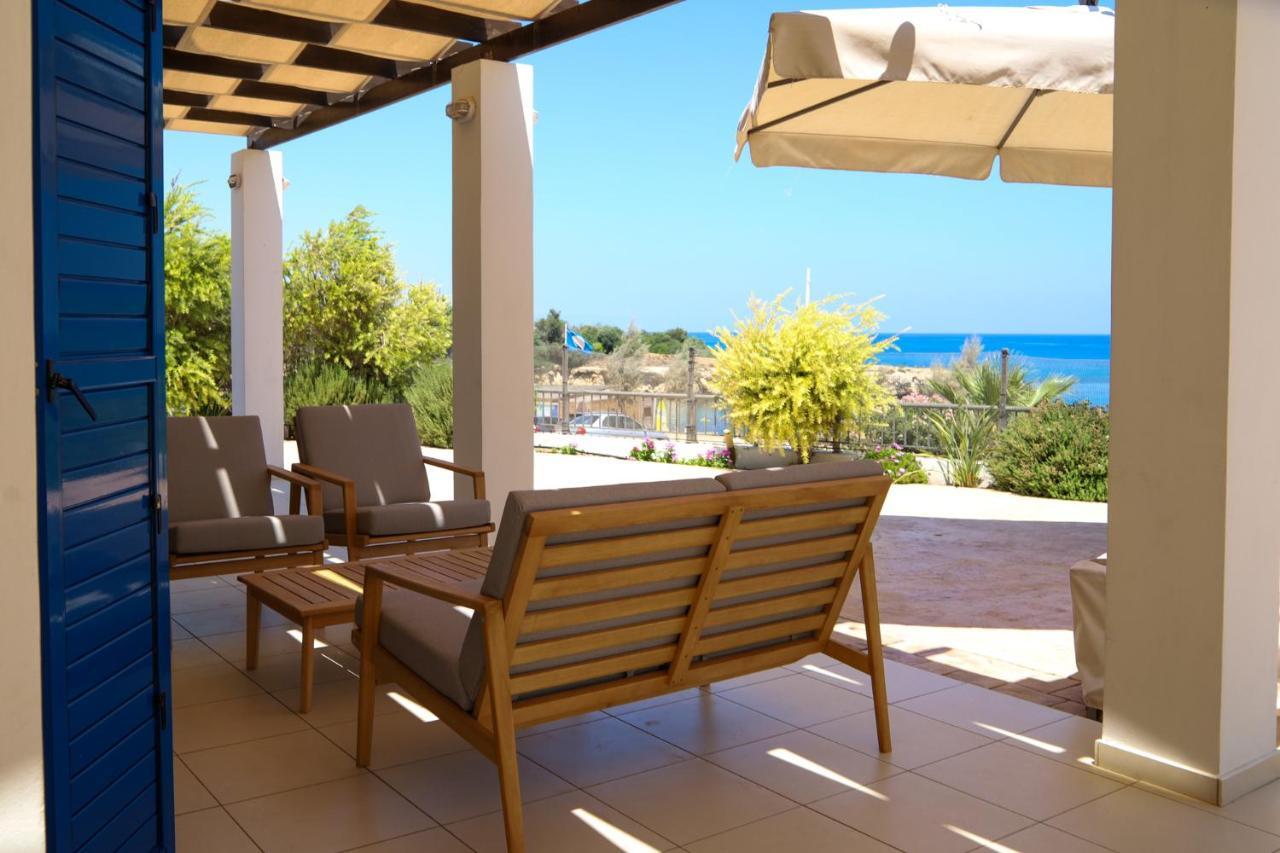 Phaedrus Living: Seaside Luxury Villa Anafi Paralímni Extérieur photo