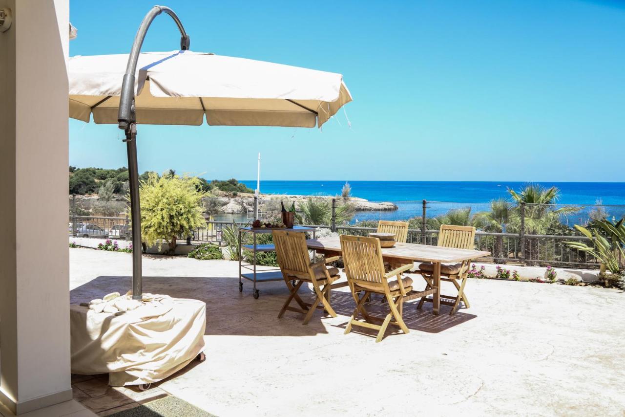 Phaedrus Living: Seaside Luxury Villa Anafi Paralímni Extérieur photo